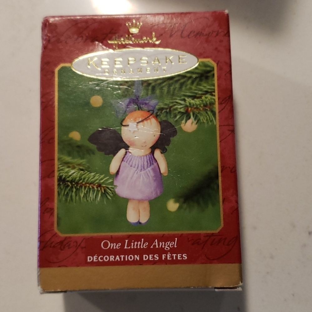 .. Hallmark keepsake Christmas orn…